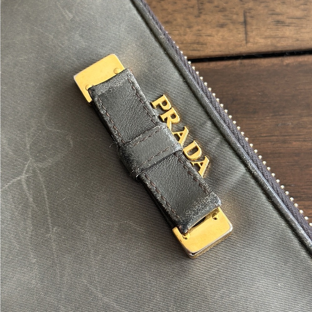 PRADA Wallet - Picture 2 of 8